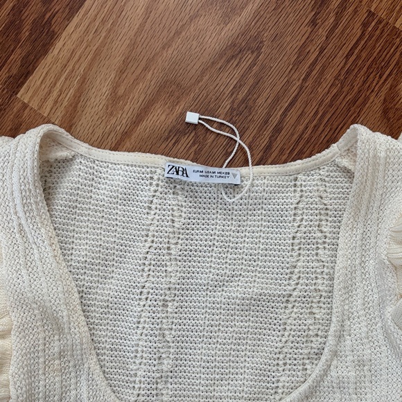 Zara Ivory Knit Ruffle Top - Picture 2 of 4